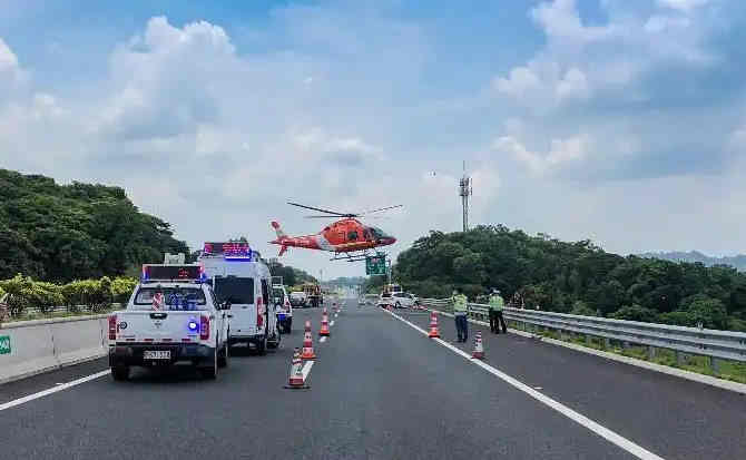 桑珠孜区高速公路汽车救援案例